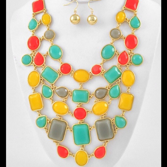 Statement piece!! 34.00 - Picture 1 of 1