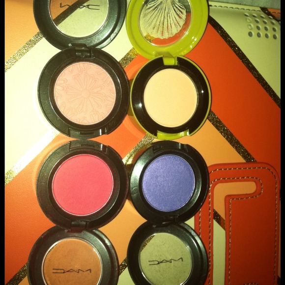 MAC UP THE AMP and MAC eye shadows!!!!!***SOLD****