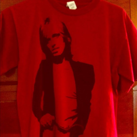 Tops - Tom Petty tee.