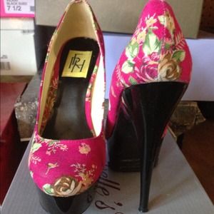 Fushia floral heel