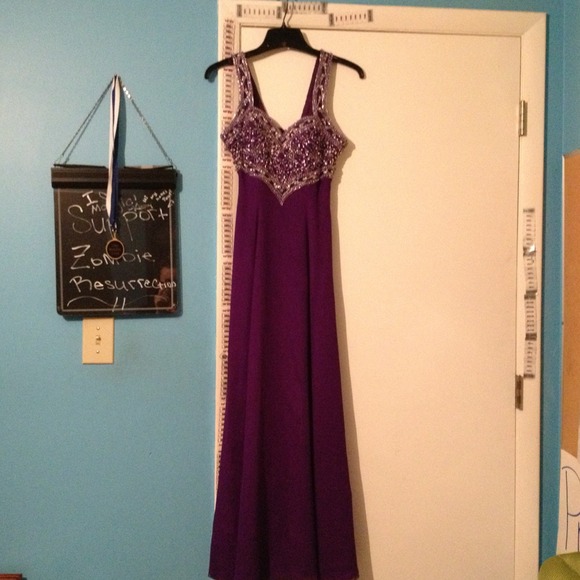 Purple Alyce prom dress!