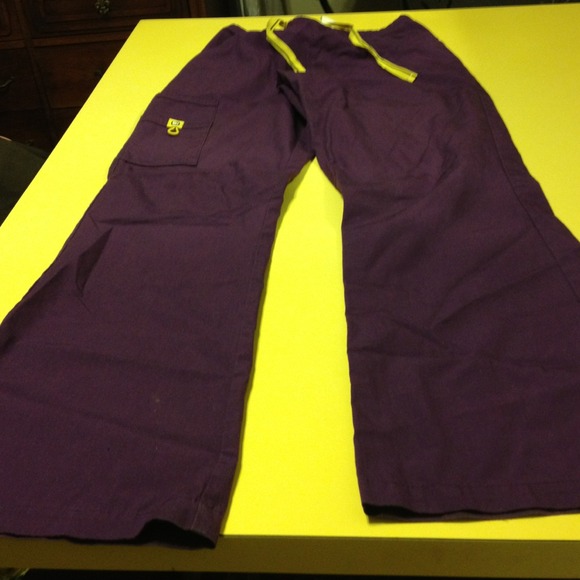 Scrub bottoms