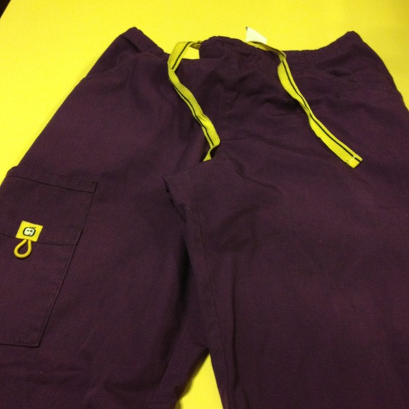 Scrub bottoms - Picture 2 of 2