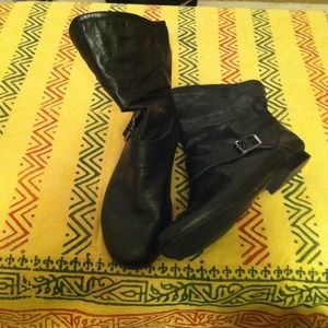 Black motorcycle boots