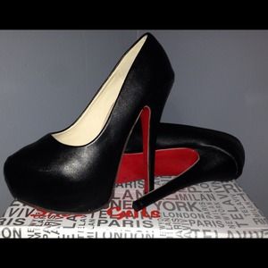 Black NIB Red Bottom Heels