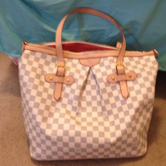 ❤RESERVED⚡LV tote (see description)
