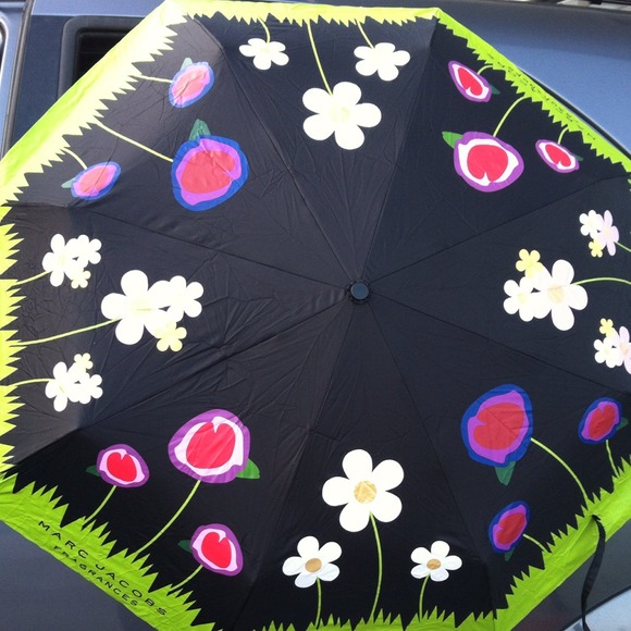Marc Jacobs umbrella
