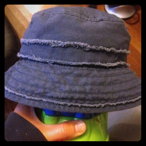 Reversible bucket hat 3-6m