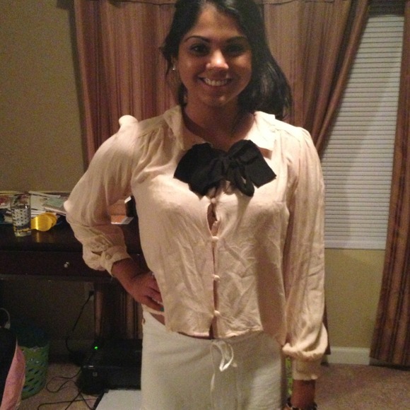 Cream crop top with bow