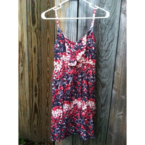 Summer dress - Picture 1 of 4