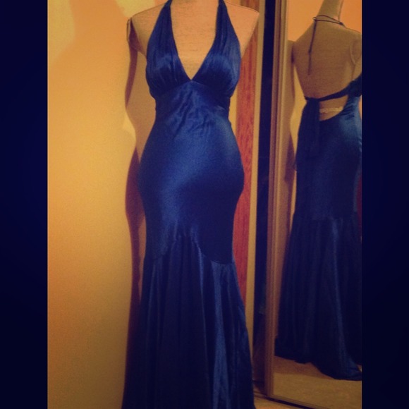 Never worn, gorgeous cache dress