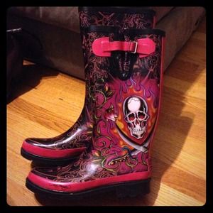 Ed Hardy rain boots!!