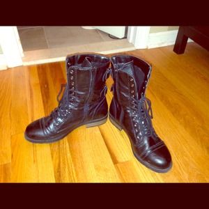 Black combat boots sz 11 worn once