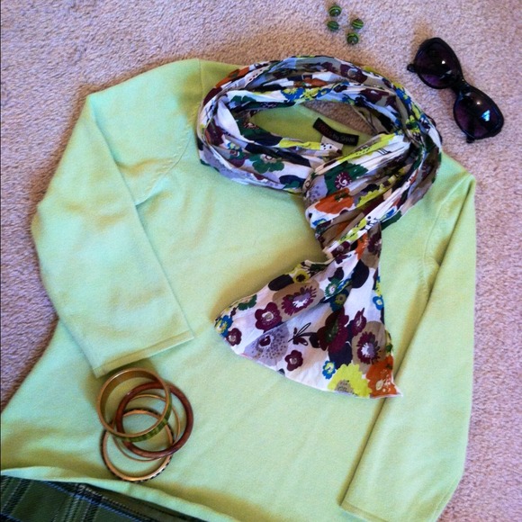 Cotton Floral Scarf - Picture 3 of 4