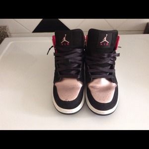 Air Jordan's 1 for girls.