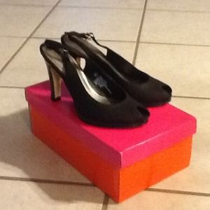 Isaac Mizrahi Peep Toe Heel