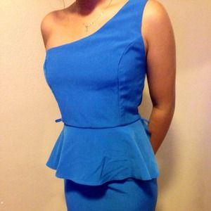 One shoulder dress