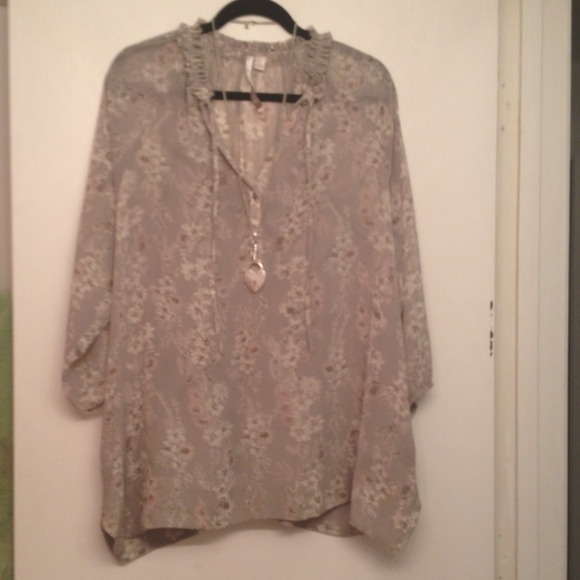 SOLD-LC Lauren Conrad tunic with shell