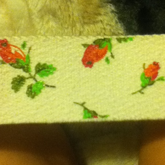Betsy Johnson rose belt! :) - Picture 2 of 4