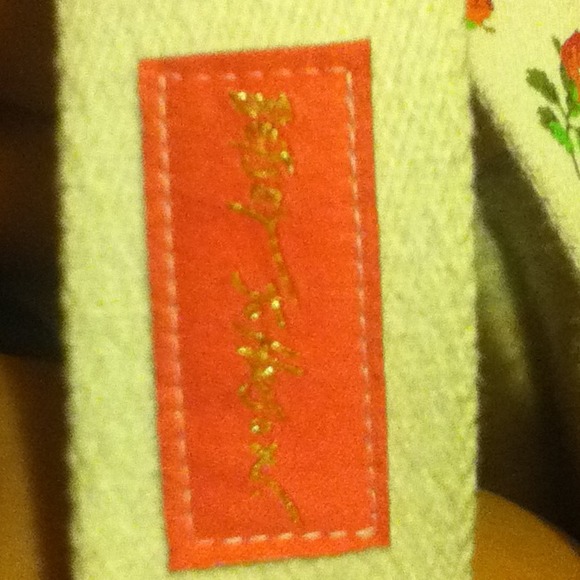 Betsy Johnson rose belt! :) - Picture 3 of 4