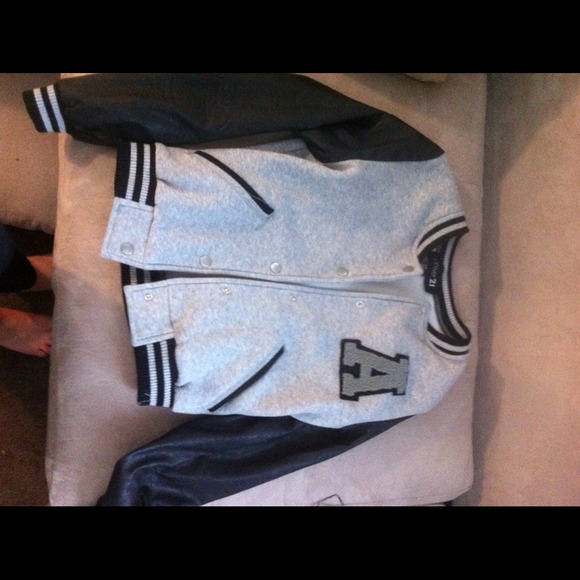 Forever 21 jacket - Picture 3 of 3