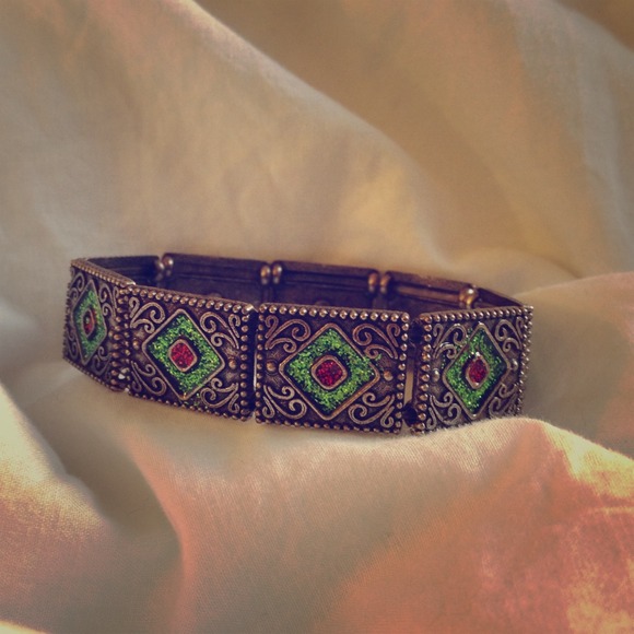 Green bracelet