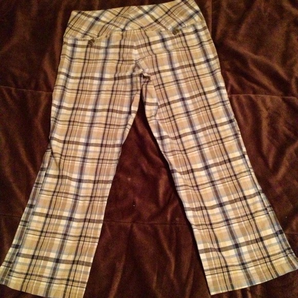 Tracy Evans Limited Capris💕!!! - Picture 2 of 4