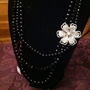 Flower black bead multiple layers