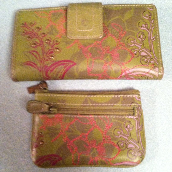 ⭐Clearance⭐ Fossil Wallet and Matching Coin Pouch