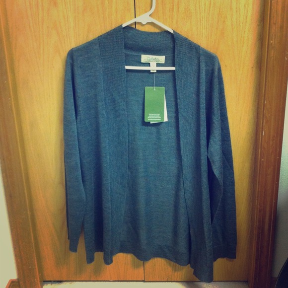 ✨BRAND NEW✨ Grey cardigan