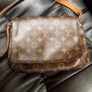 ✨🌟 Authentic Louis Vuitton Musette Tango MM 🌟✨
