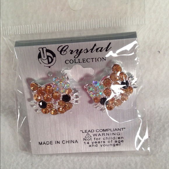 Hello Kitty earrings - Picture 2 of 4