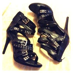 Never worn