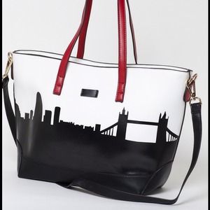 Gorgeous New City-Print Tote! 💖