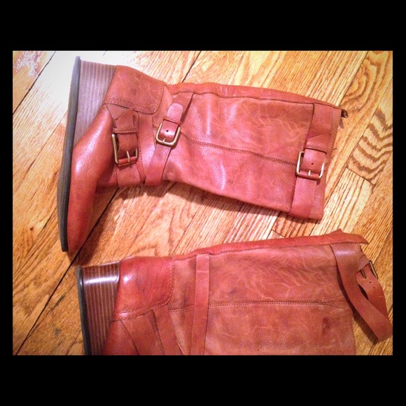 Brown lucky boots