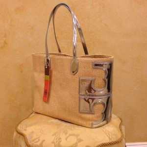 💯% Authentic Tory Burch straw tote