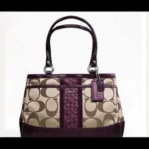 Looking for a coach wallet to match this bag!!!