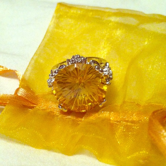 ❌Sold❌Yellow Stone Ring
