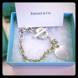 ❌❌SOLD❌❌Authentic Tiffany Co.Heart Toggle
