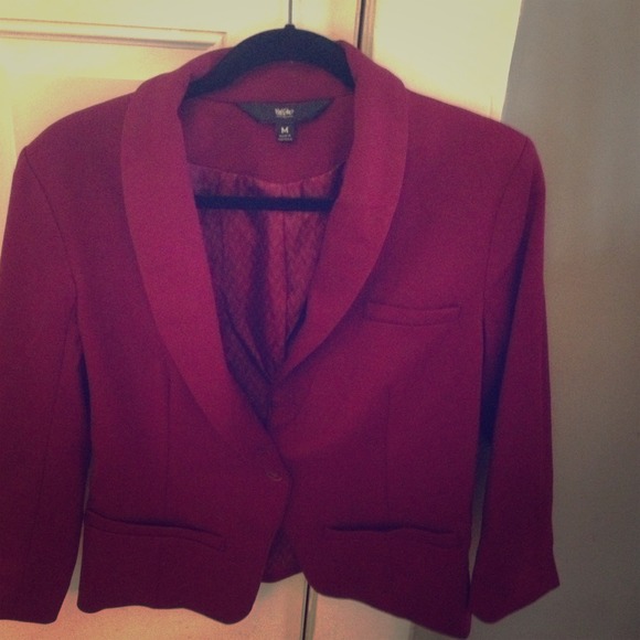 One button rasberry colored blazer