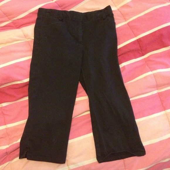 Girls sz 12 navy blue capris