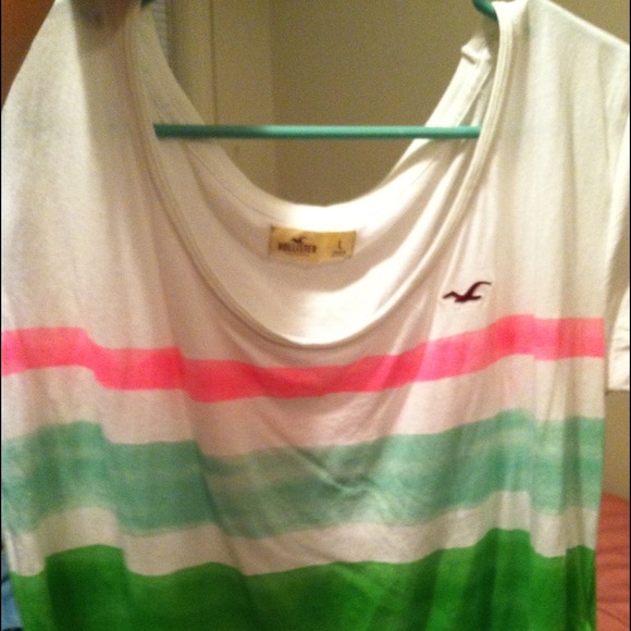 Hollister tee