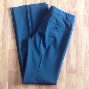SOLD-Express 'editor' size 4L black pinstripe