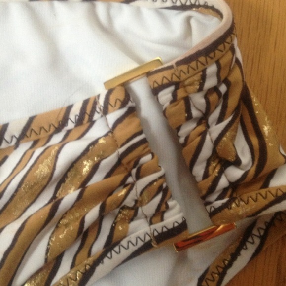 Traded***** Trina Turk bikini - Picture 4 of 4