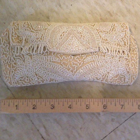 Vintage cream beaded purse