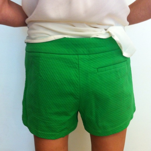 SOLD Trina Turk Shorts SOLD - Picture 2 of 4