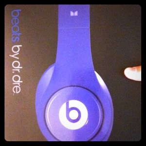 Beats by dre studio headphones REDUCED