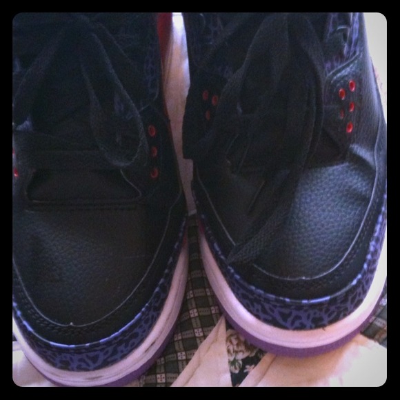 Size 10 Crimson 3's! No Creases! REDUCED