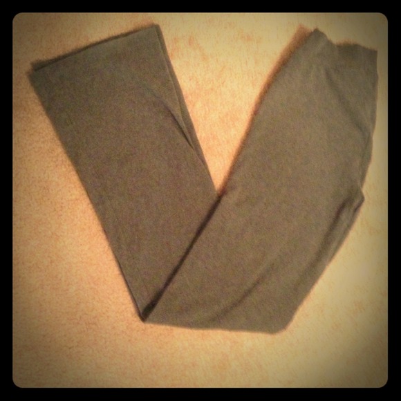 ❌SOLD❌NWOT VS  yoga pants