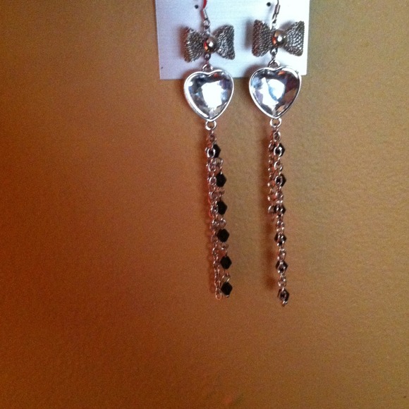 Guess earrings - Picture 2 of 2